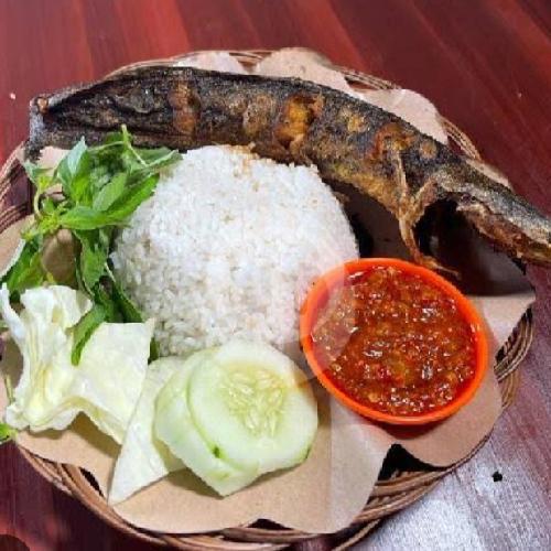 Nasi Lalapan Lele